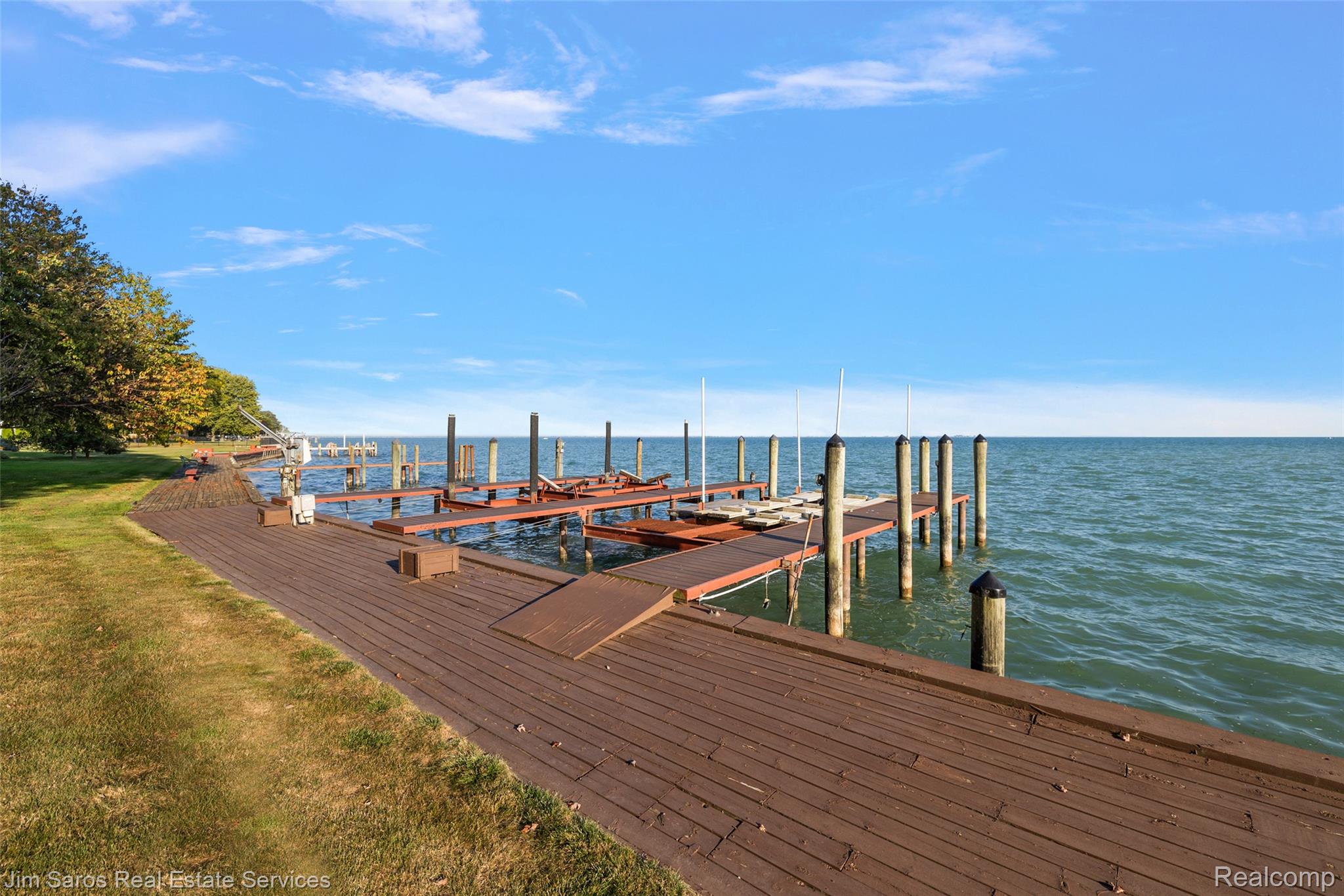 49016 Pointe Lakeview Drive