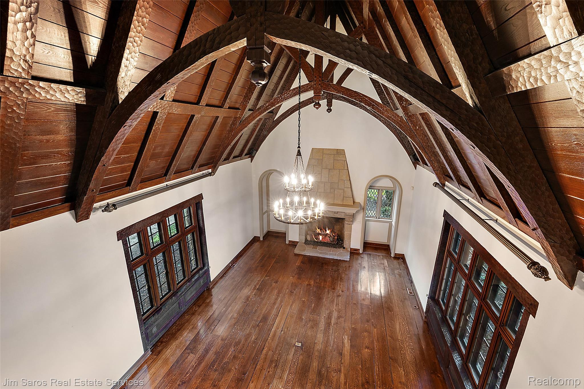 49016 Pointe Lakeview Drive