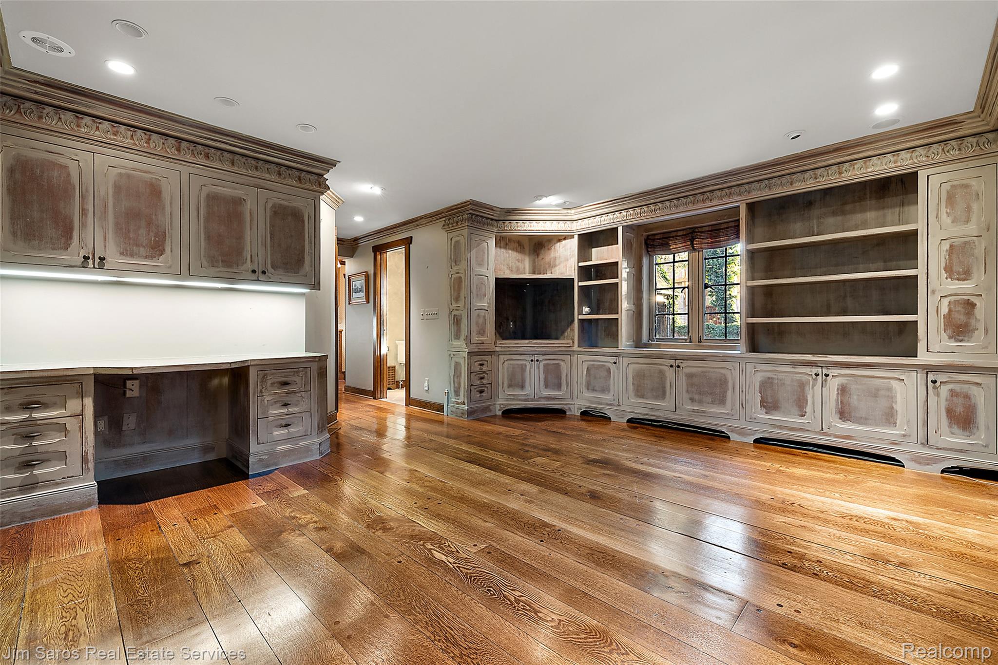 49016 Pointe Lakeview Drive