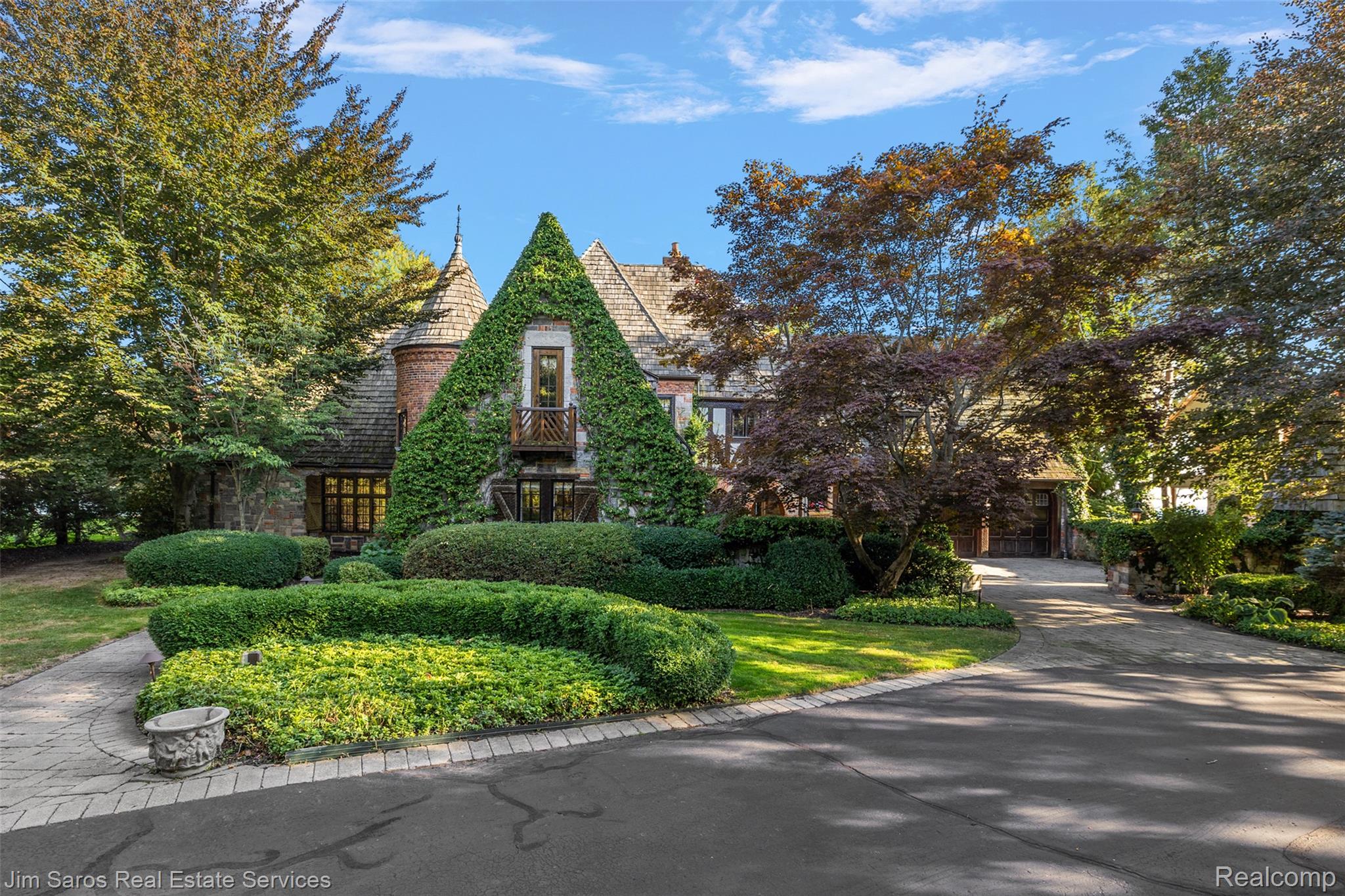 49016 Pointe Lakeview Drive