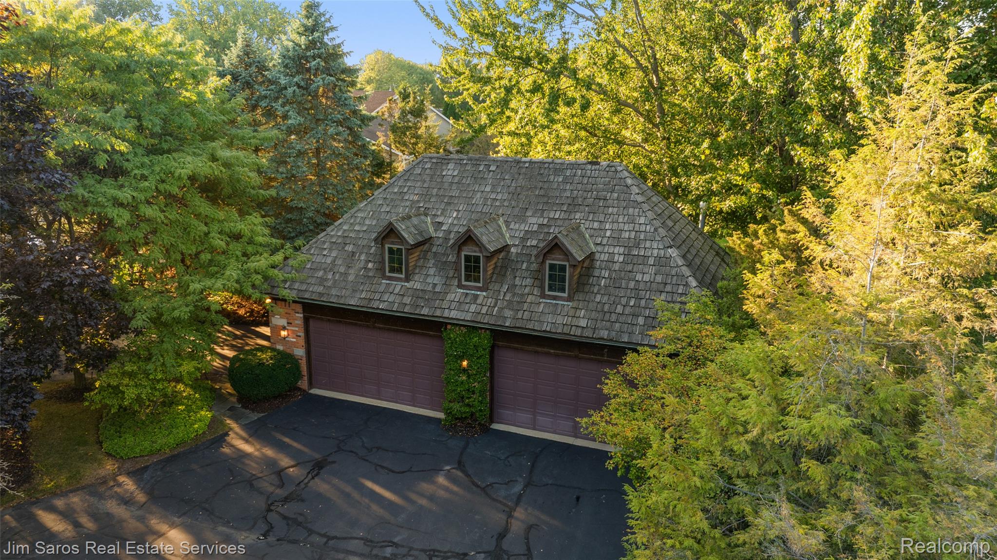 49016 Pointe Lakeview Drive