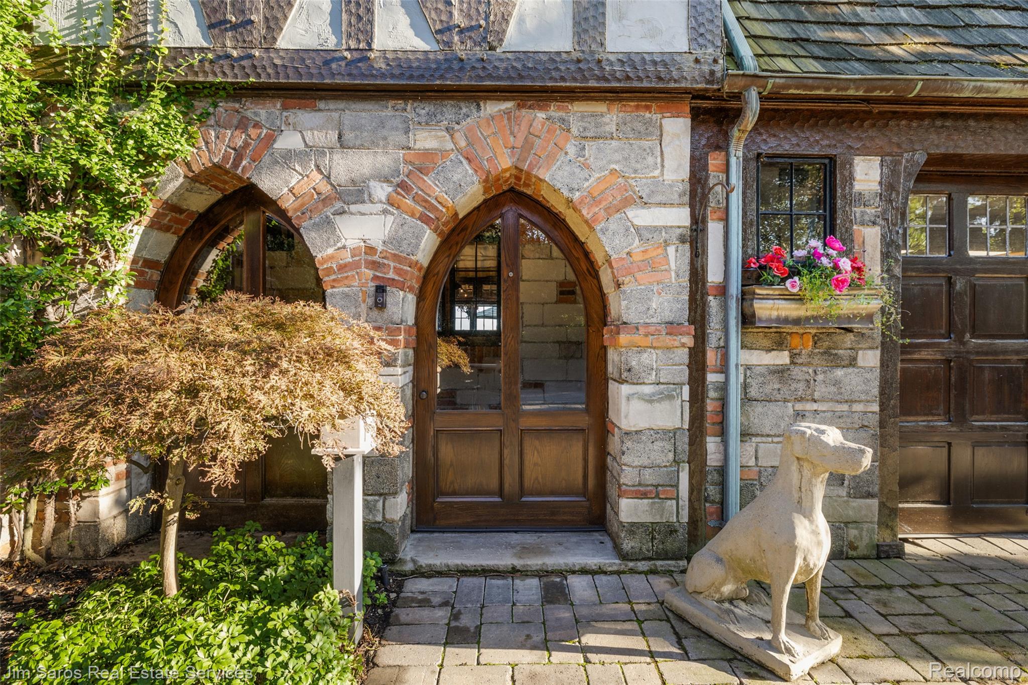 49016 Pointe Lakeview Drive