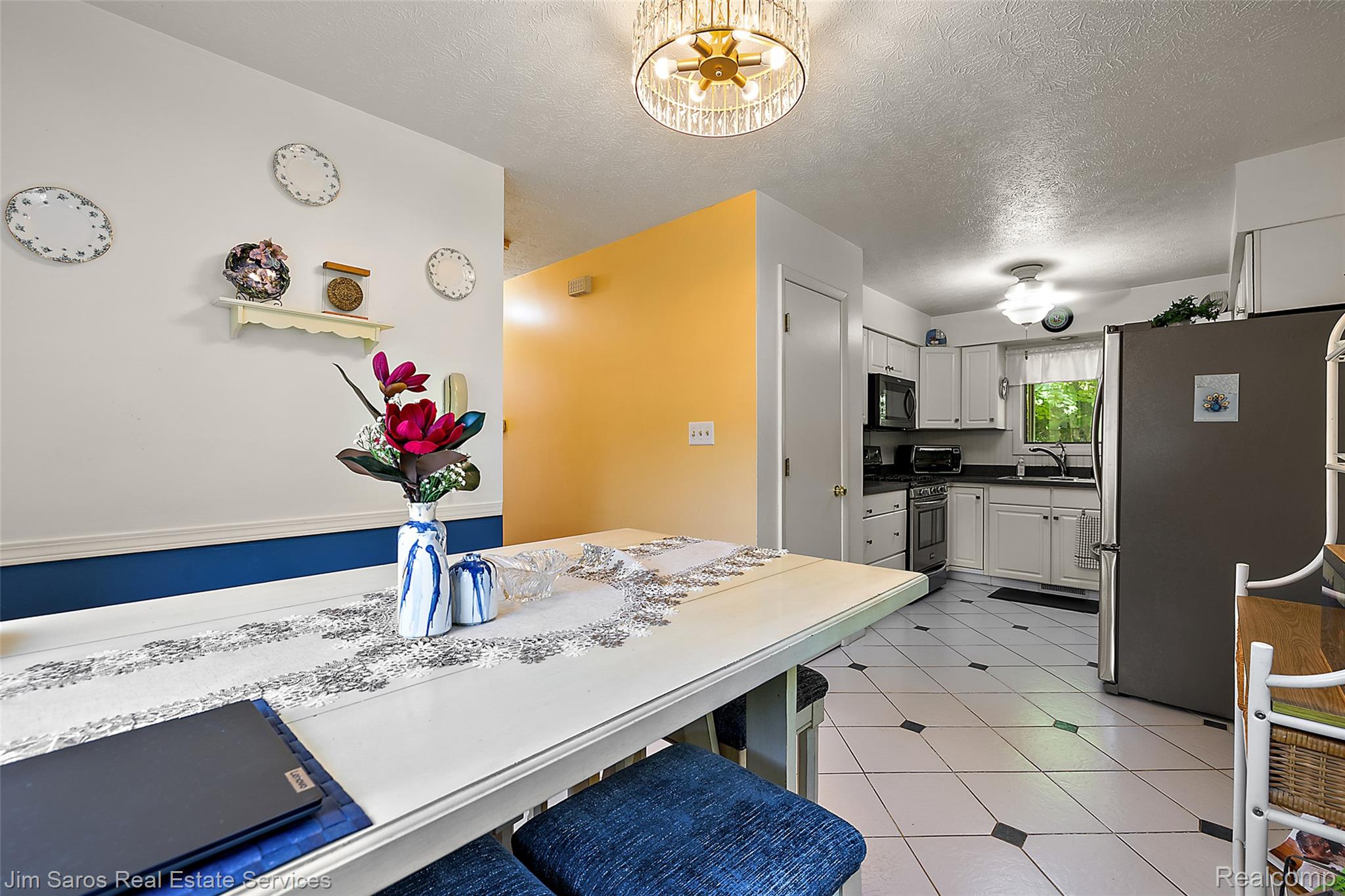 11113 Perch Lake Drive W