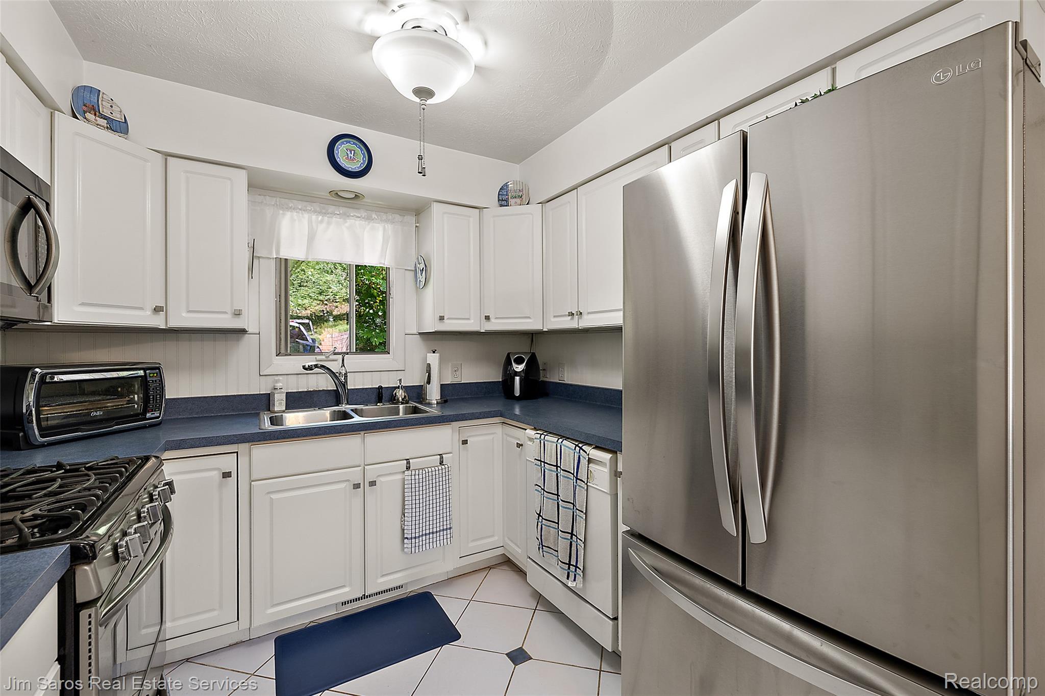 11113 Perch Lake Drive W