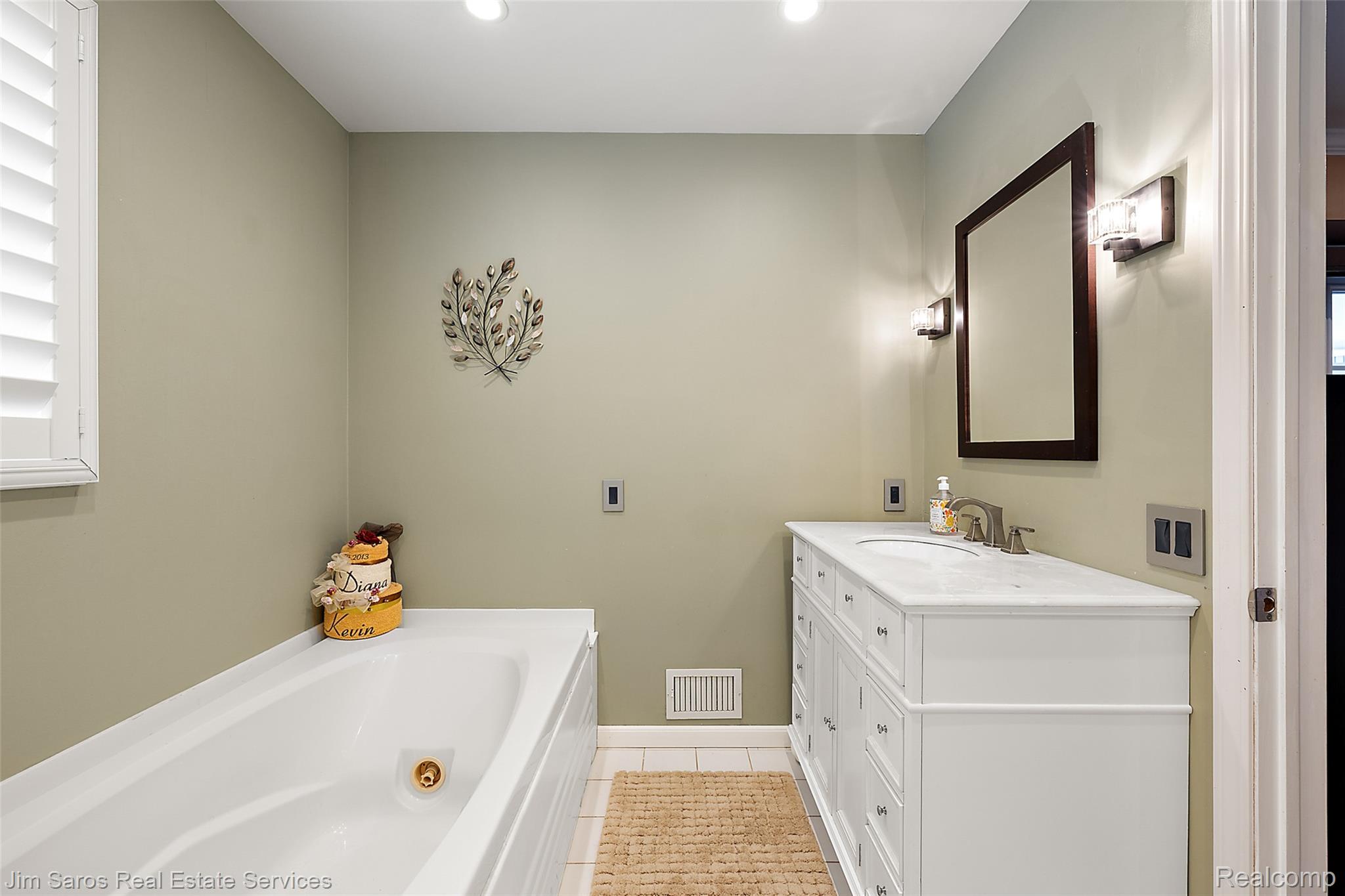 22416 Ardmore Park Drive