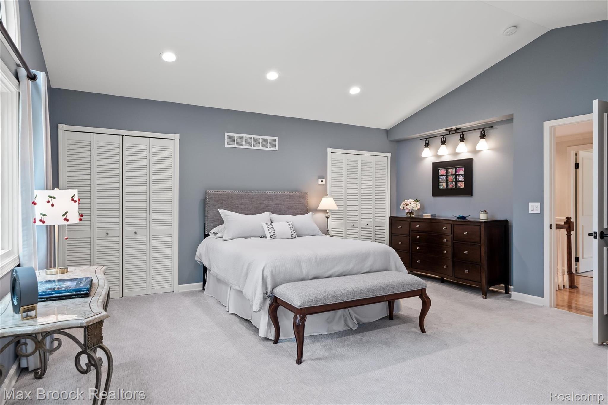 6280 Dakota Circle