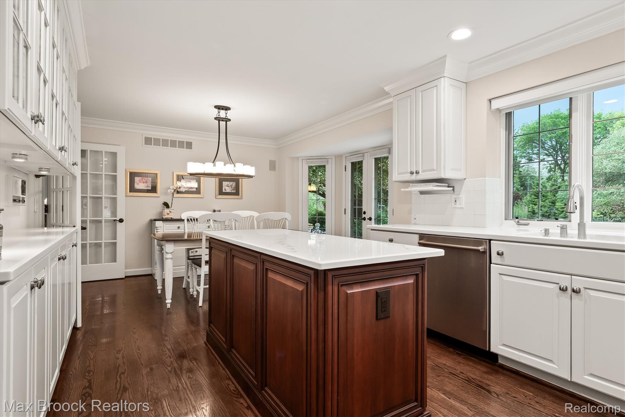 6280 Dakota Circle