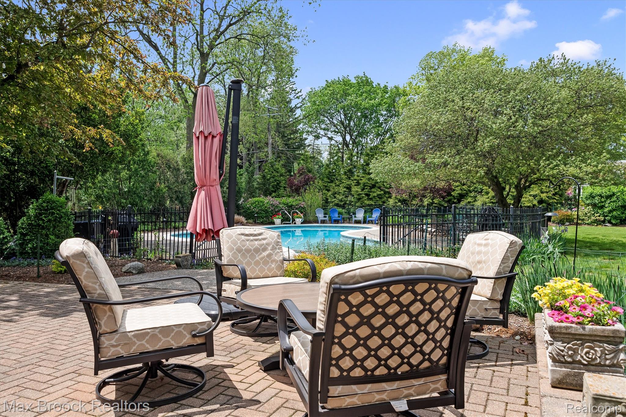 6280 Dakota Circle