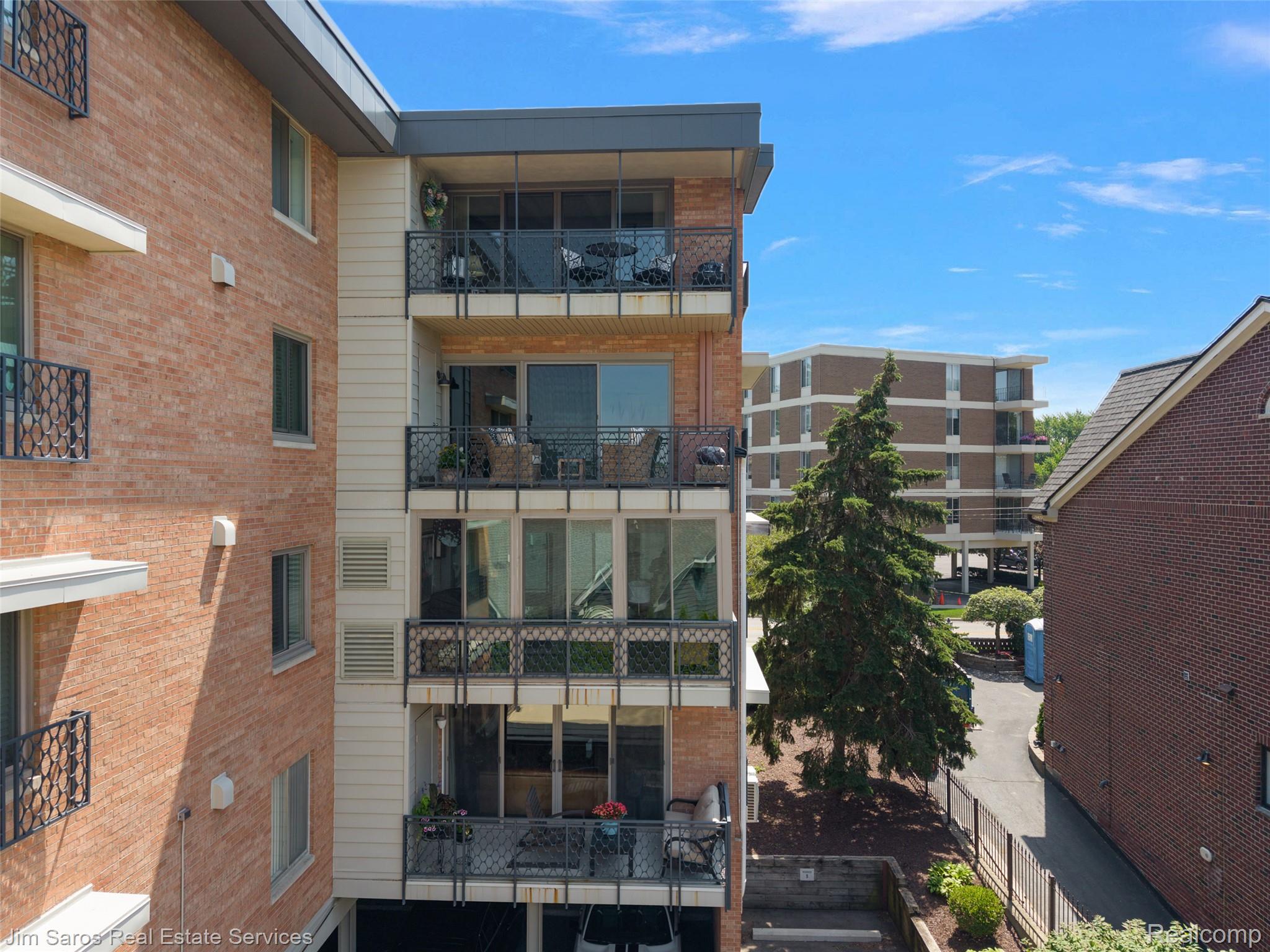 400 Southfield Road Unit 3