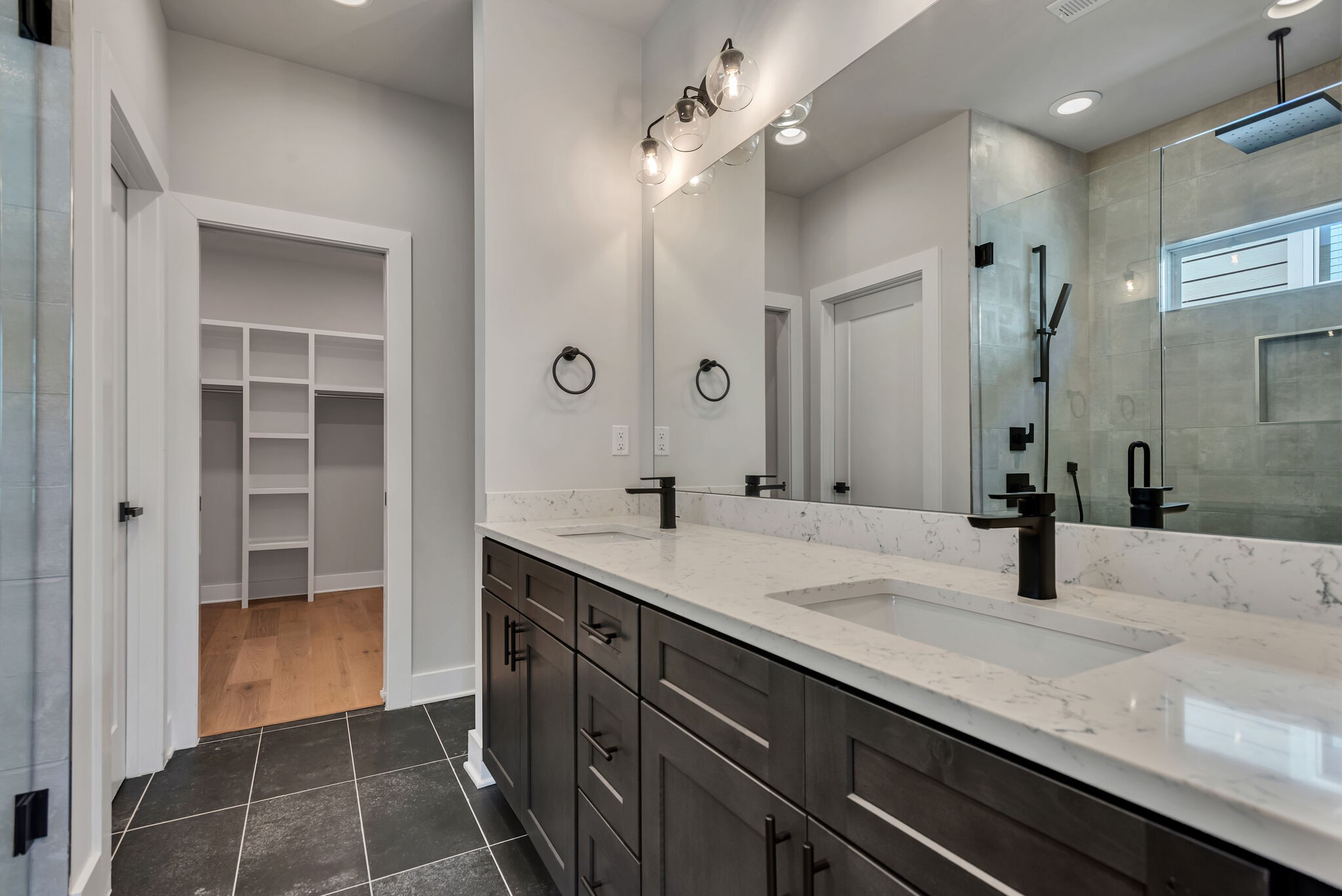 2014 14th Ave, N Unit: B