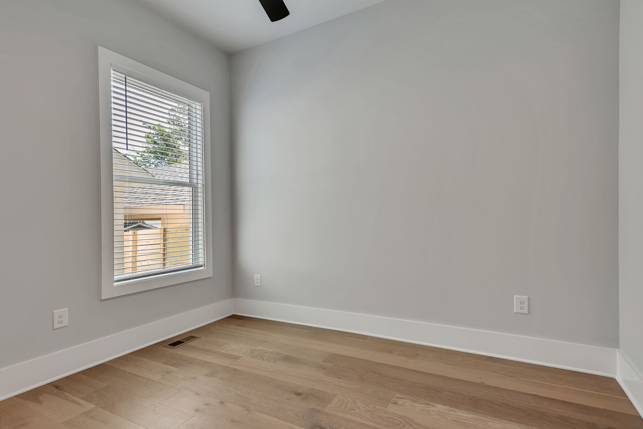 2014 14th Ave, N Unit: B