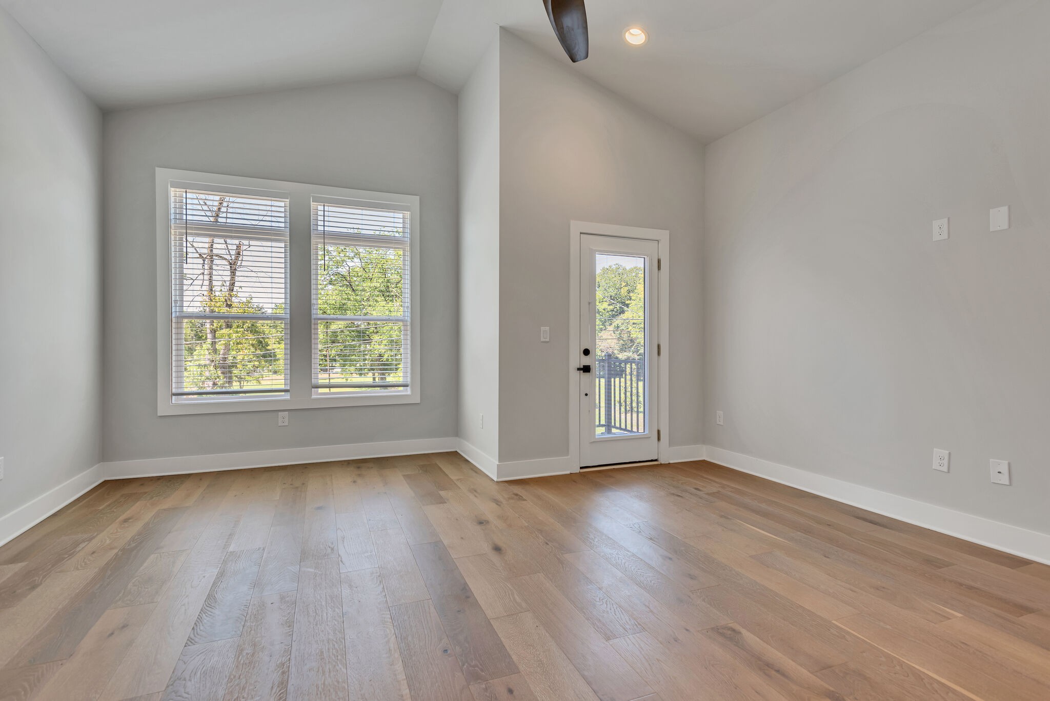 2014 14th Ave, N Unit: B