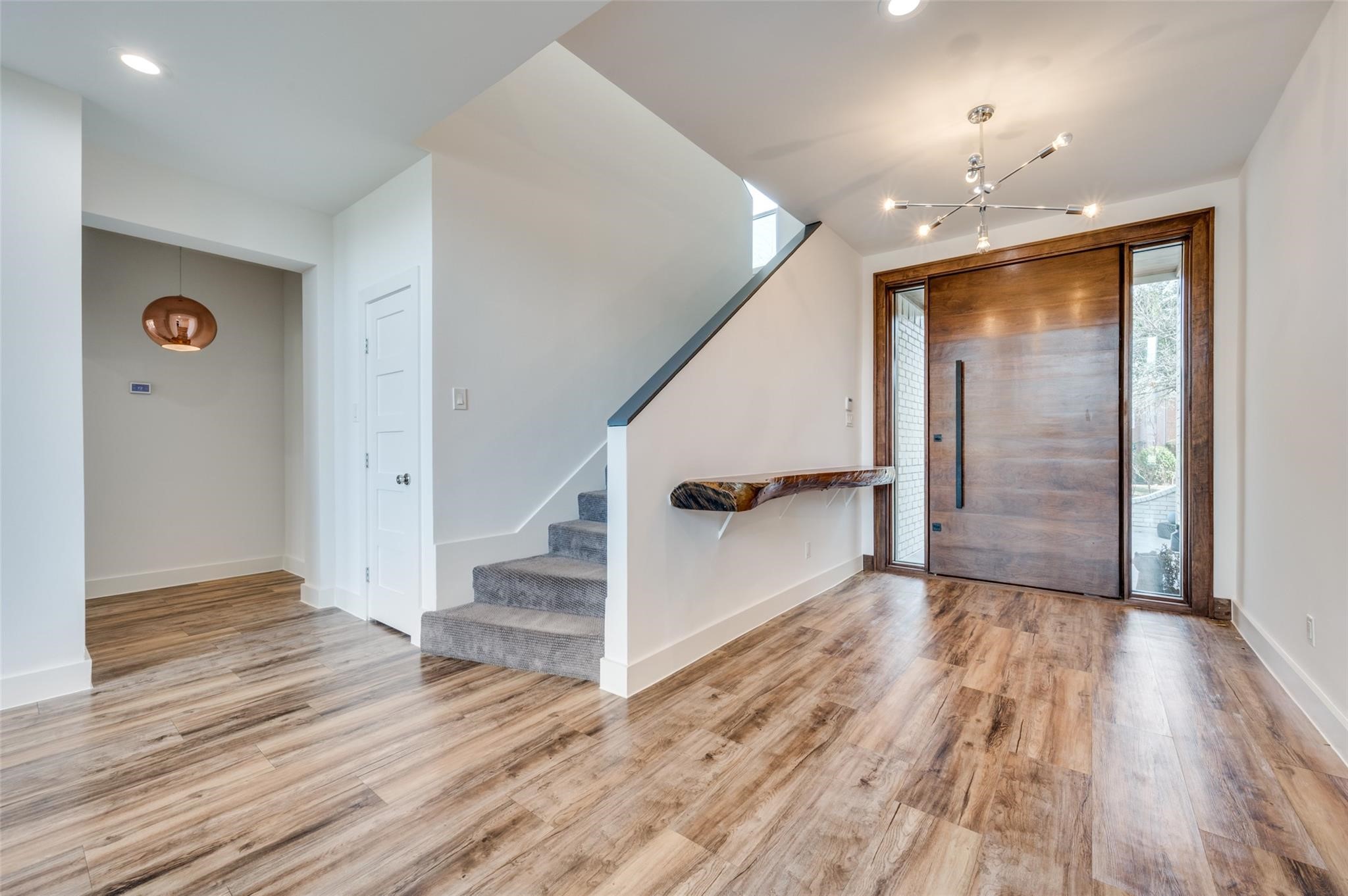 7605 Primrose Drive