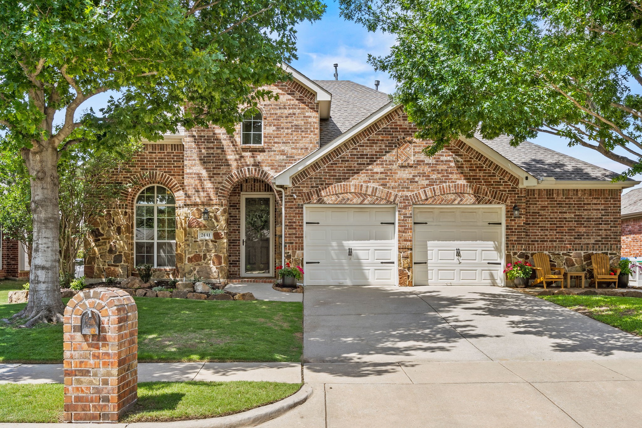 2441 Deerwood Drive
