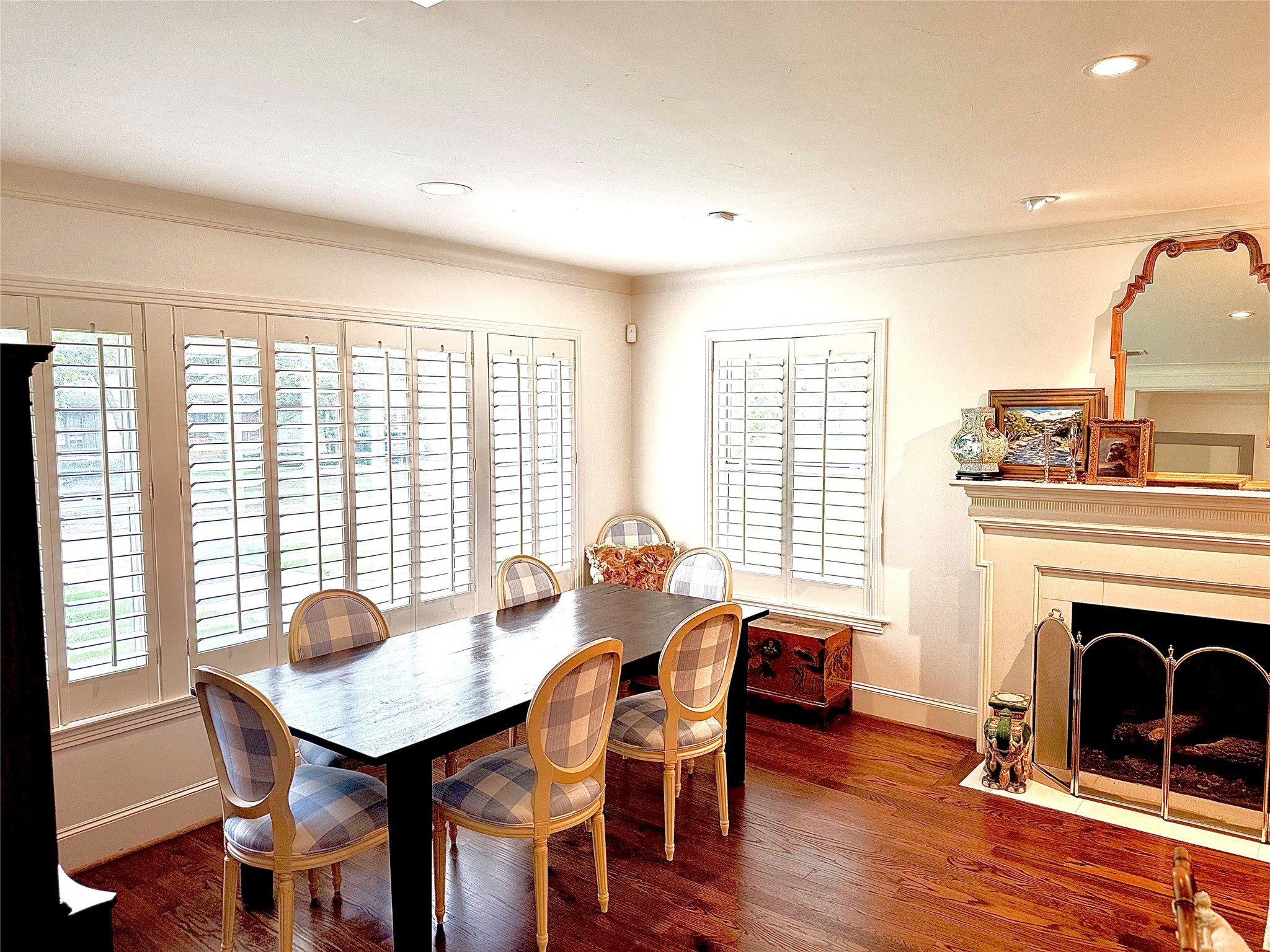6117 Del Norte Lane