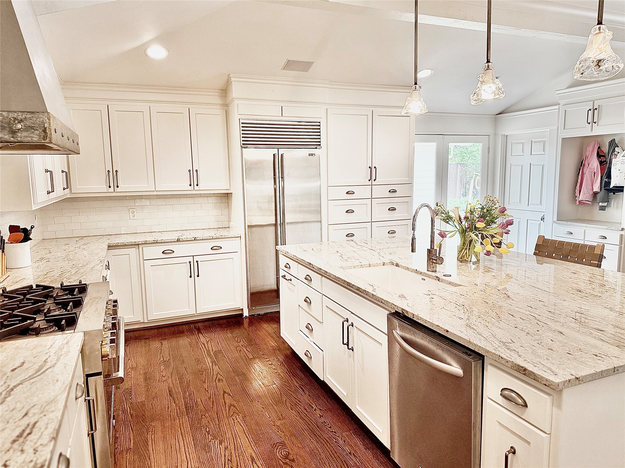 6117 Del Norte Lane