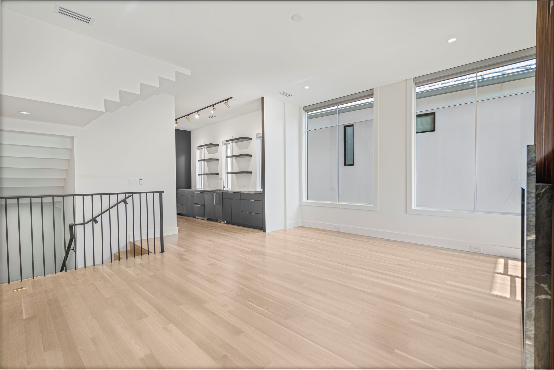 3619 Springbrook