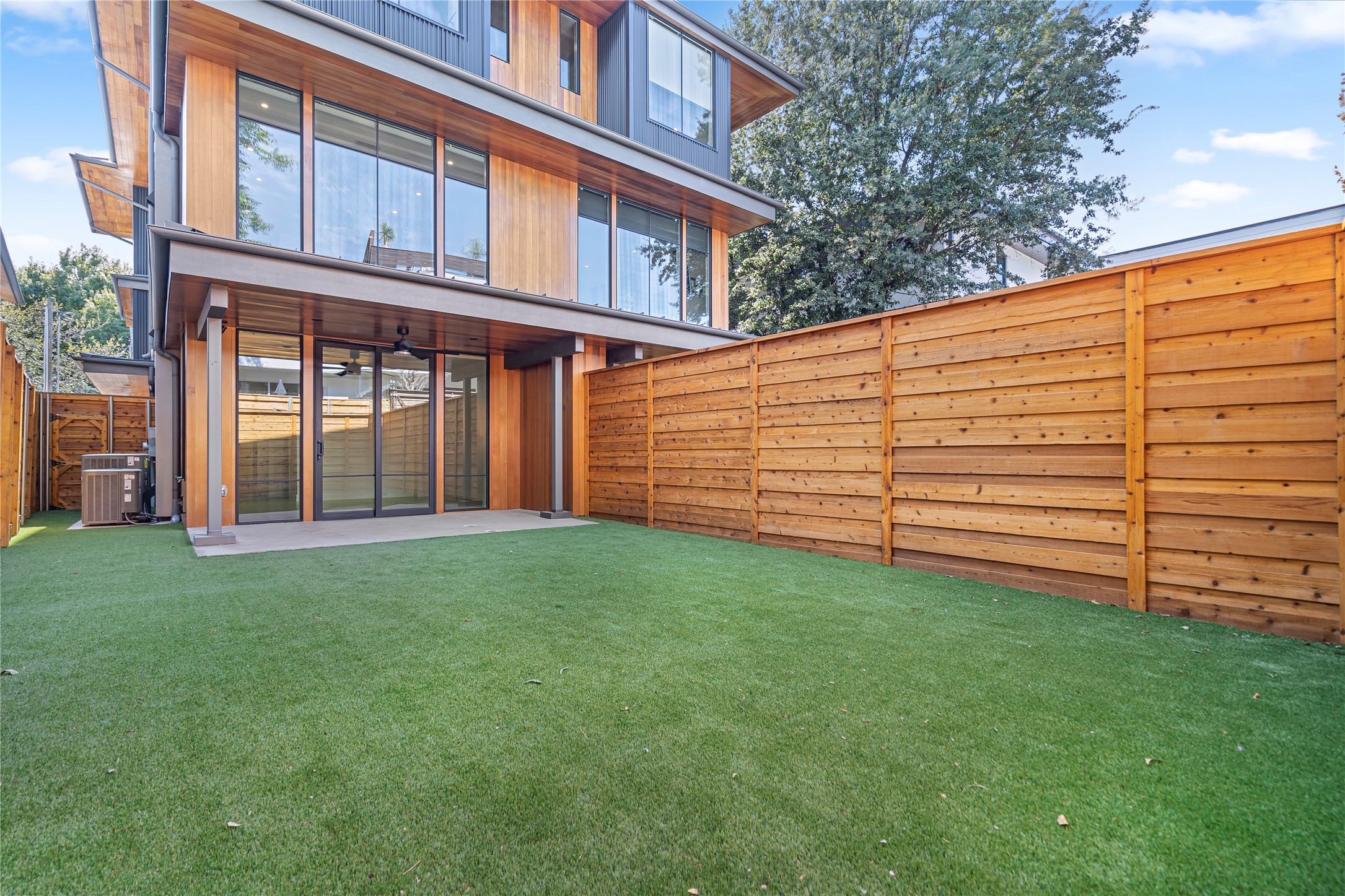 3619 Springbrook