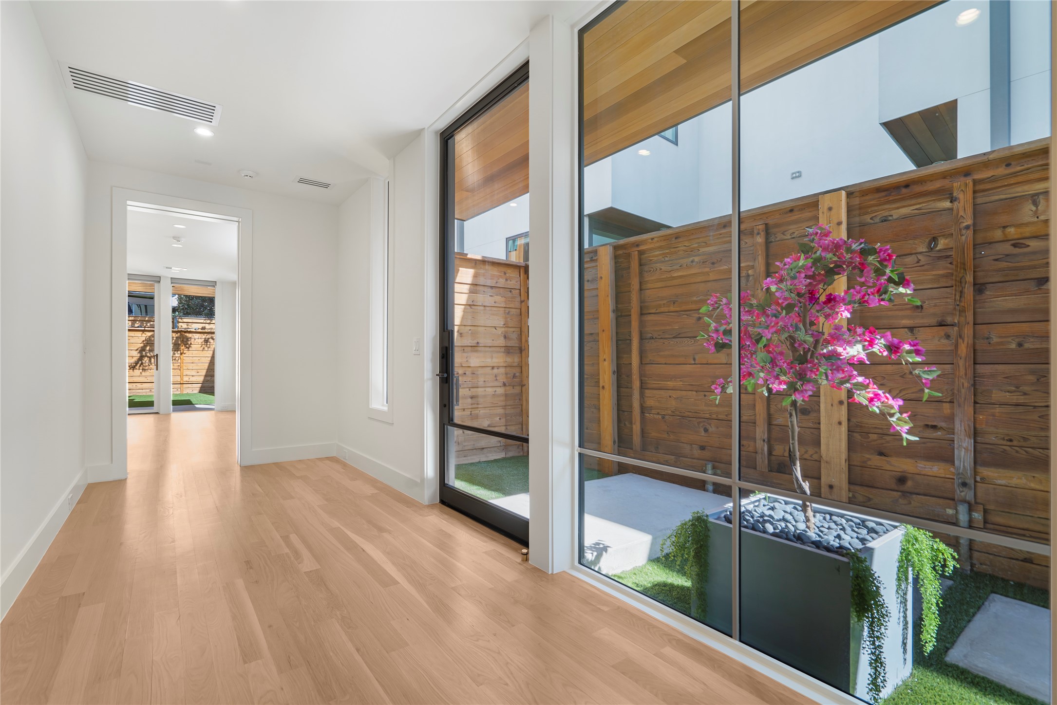 3619 Springbrook