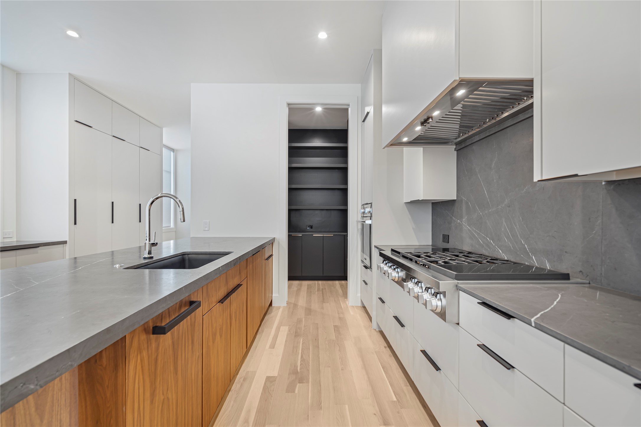 3619 Springbrook