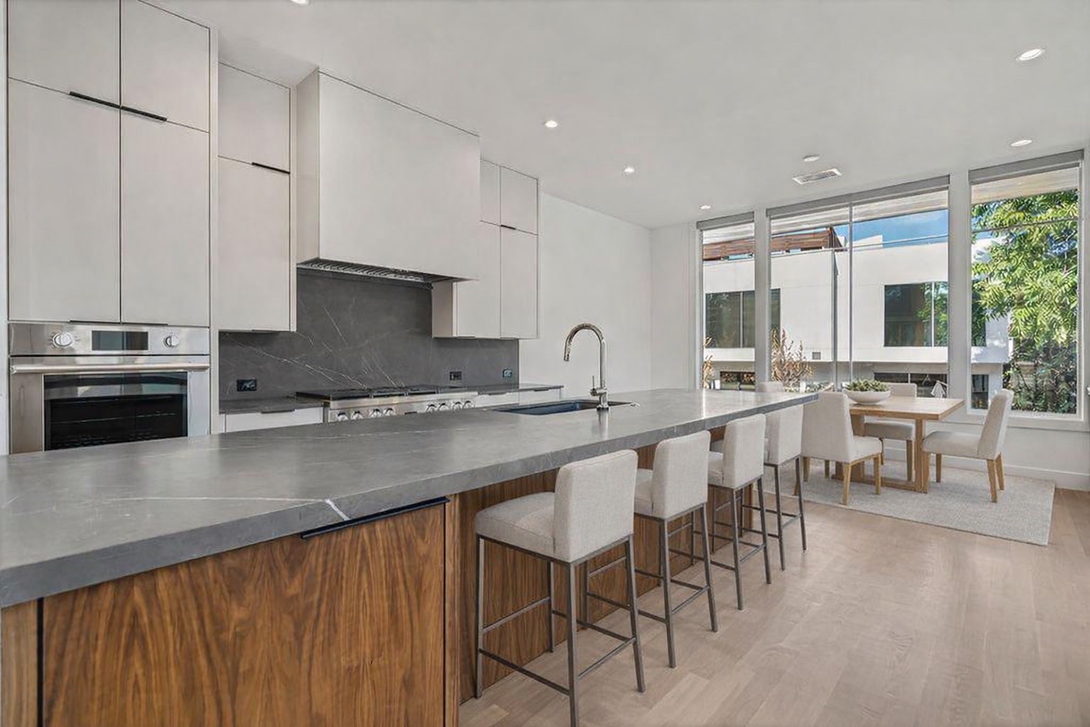 3619 Springbrook