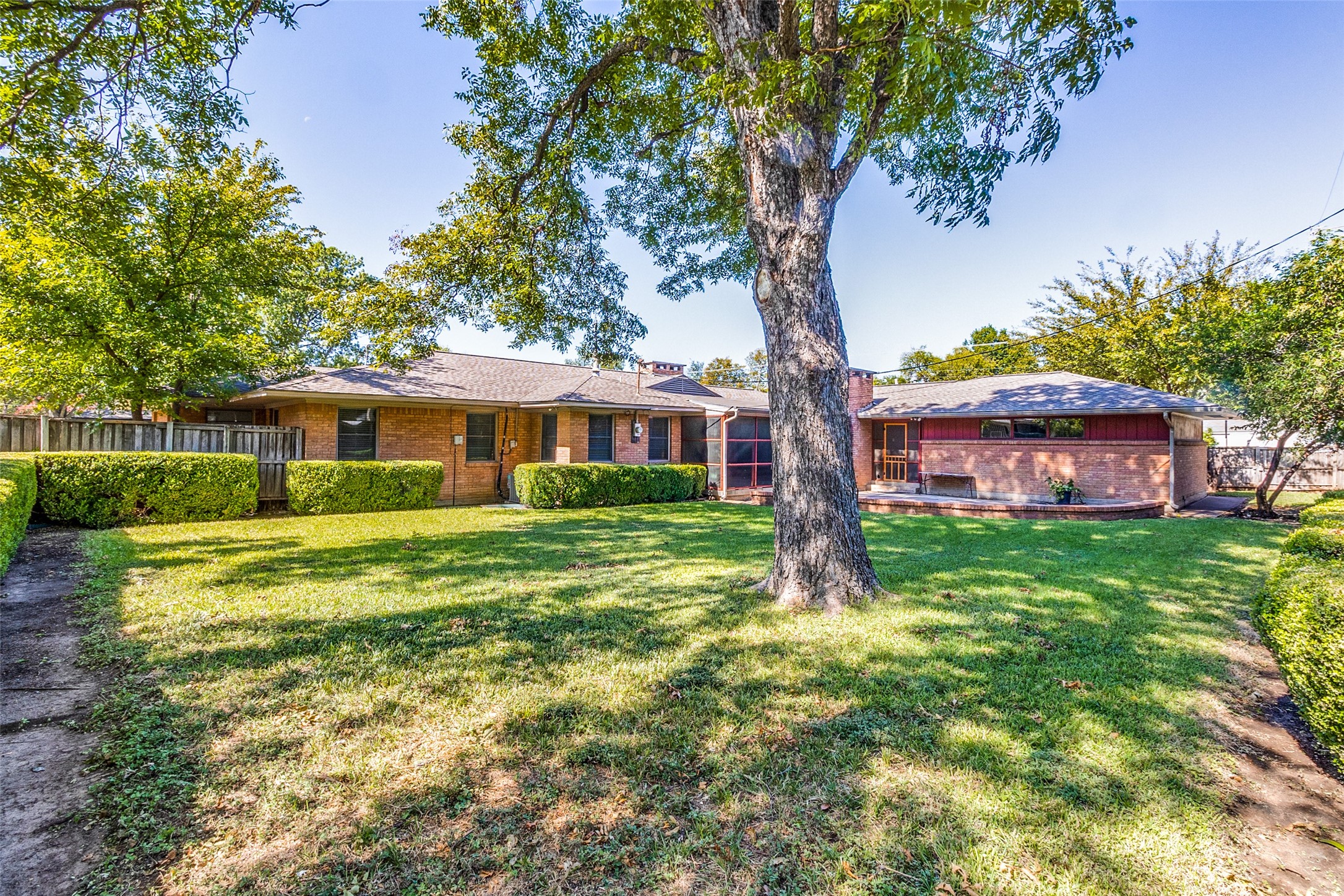 10338 Sherbrook Lane