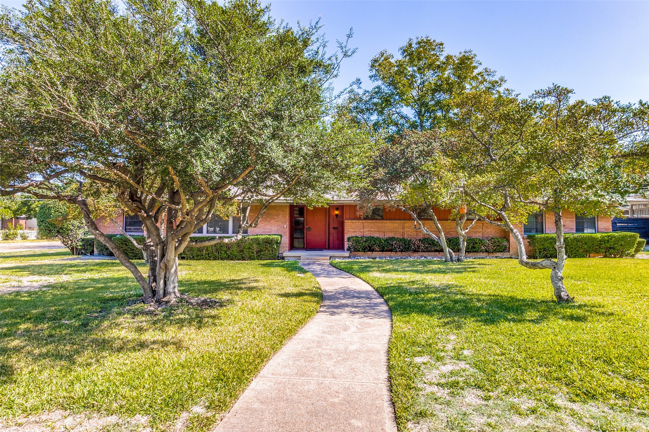 10338 Sherbrook Lane