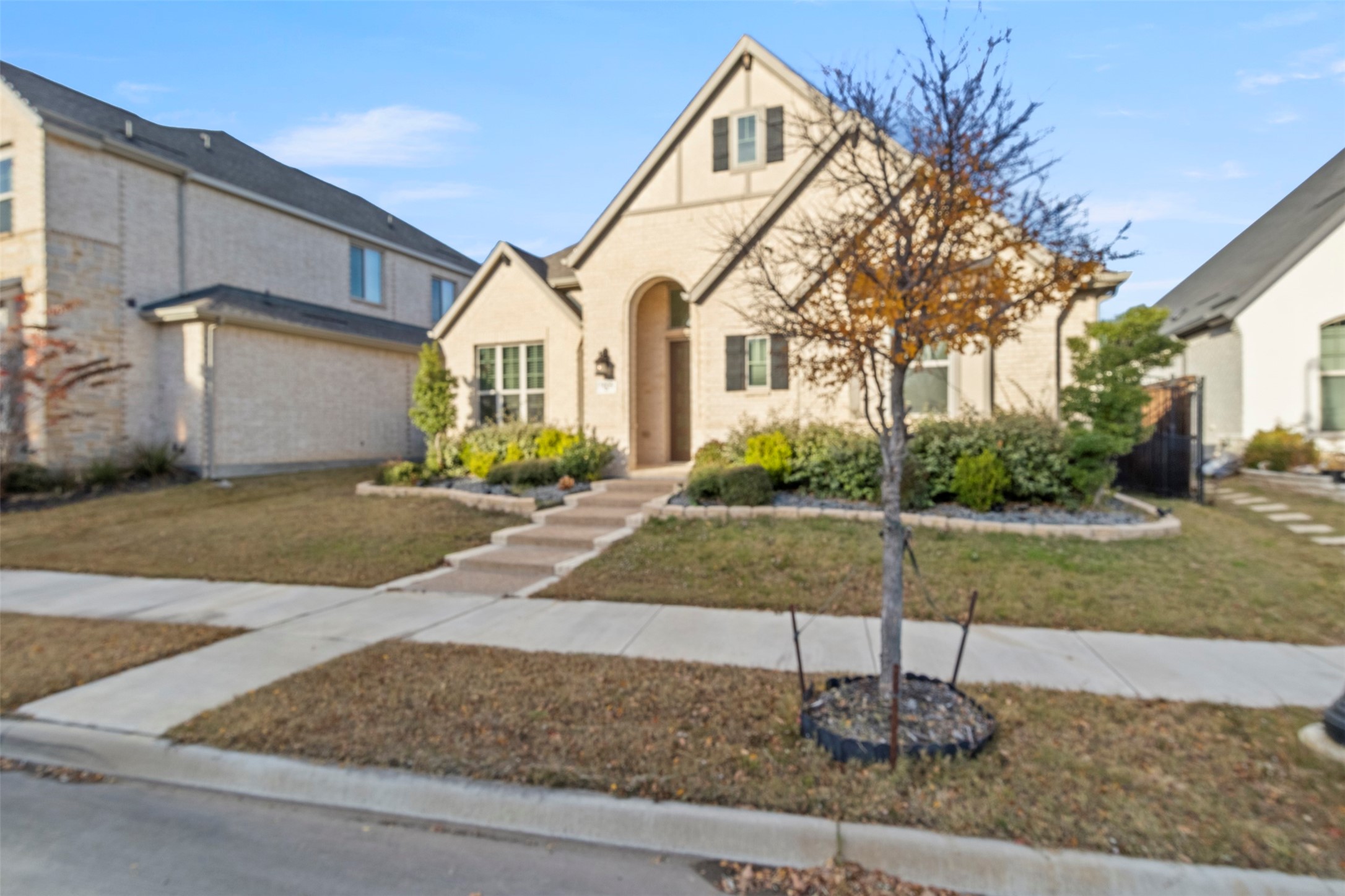 1805 Clouded Wren Drive