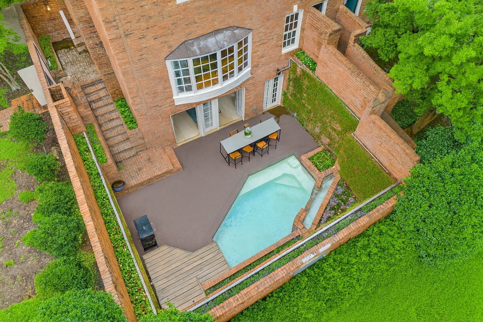 3400 Shenandoah Street
