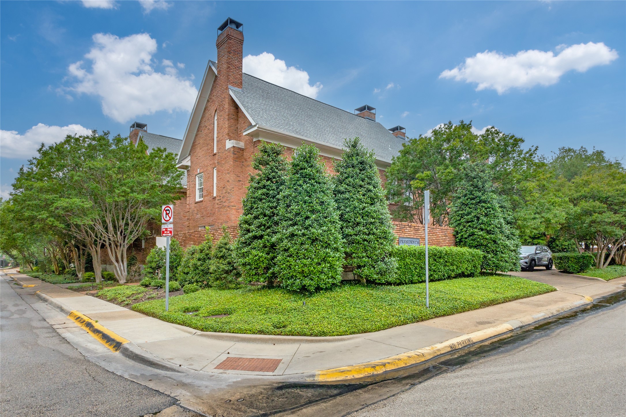 3400 Shenandoah Street