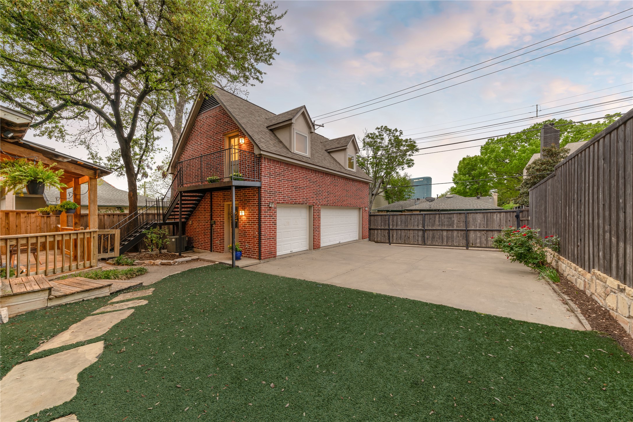 2909 Fondren Drive