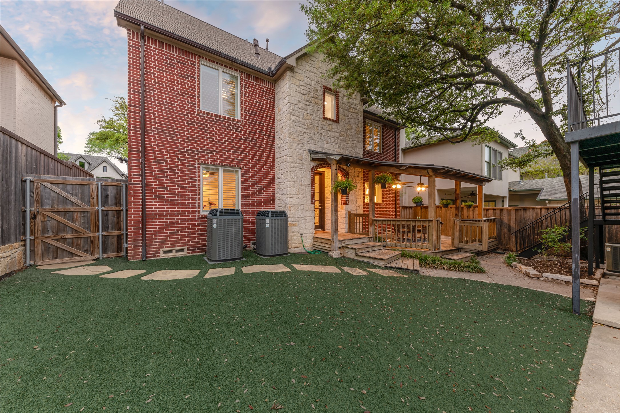 2909 Fondren Drive
