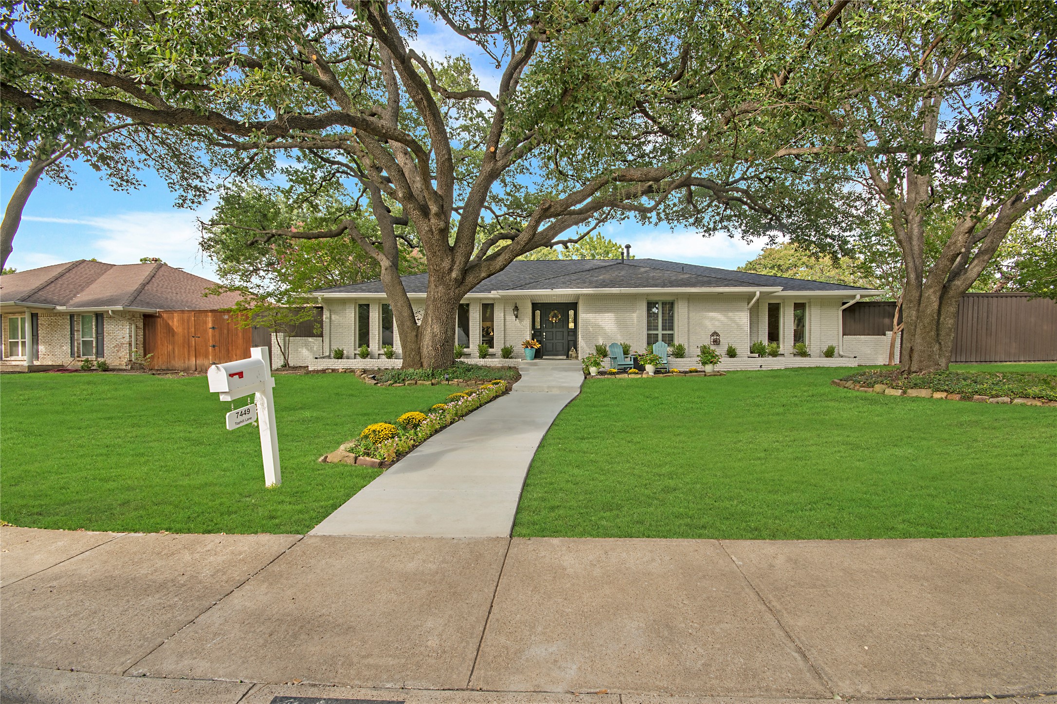 7449 Tophill Lane