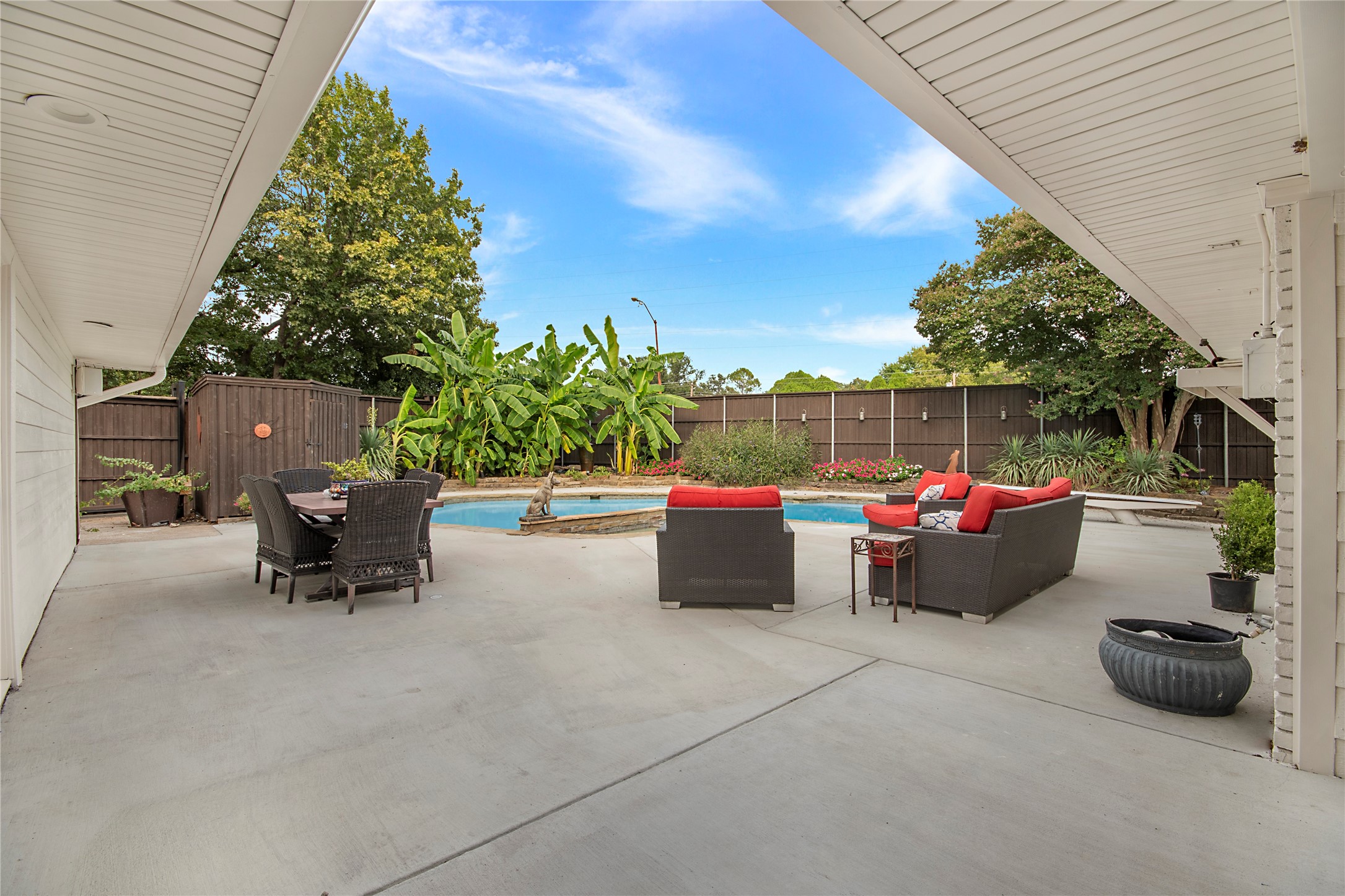 7449 Tophill Lane