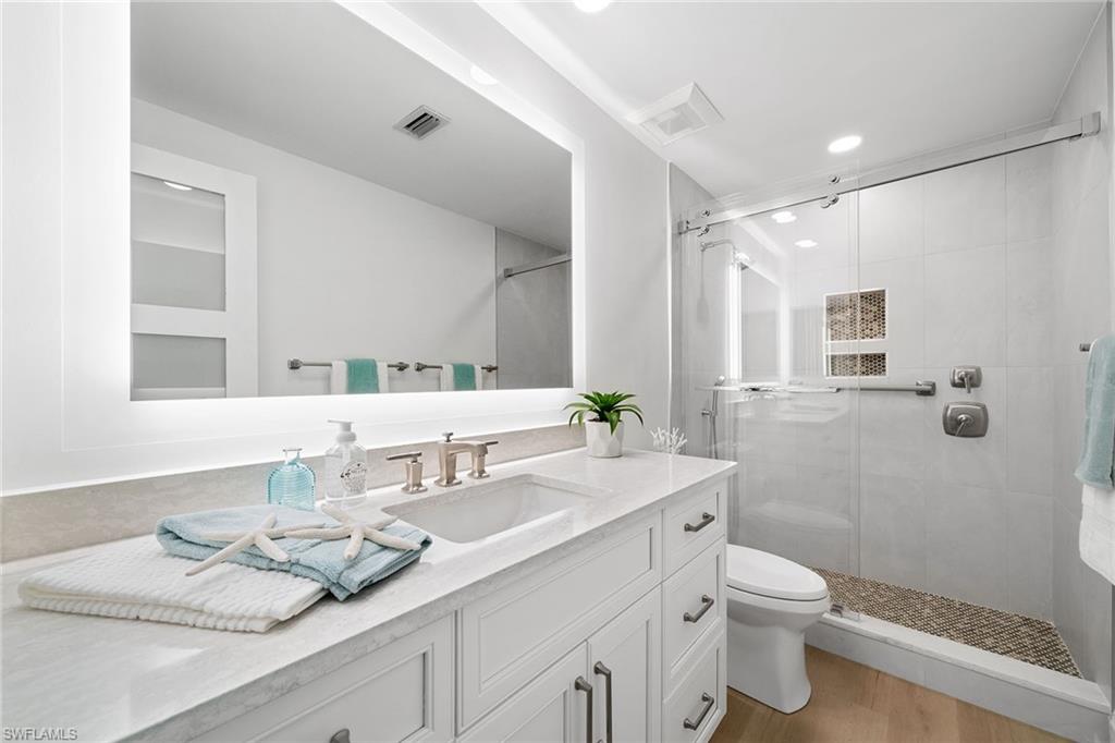 380 Harbour DR # 380