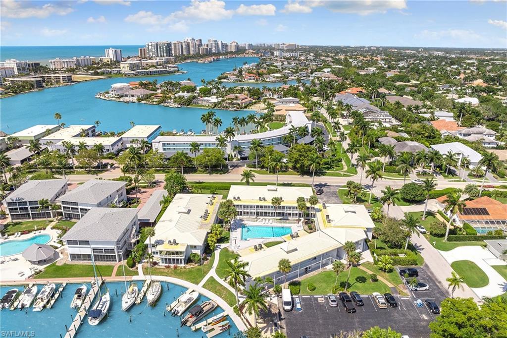 380 Harbour DR # 380