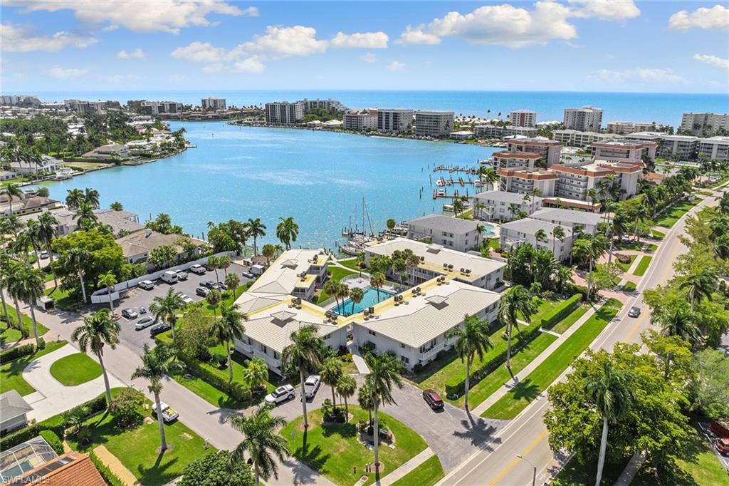 380 Harbour DR # 380