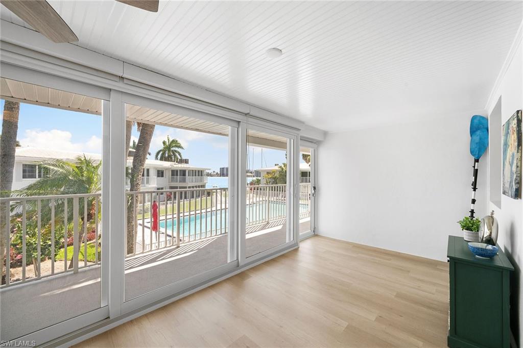 380 Harbour DR # 380