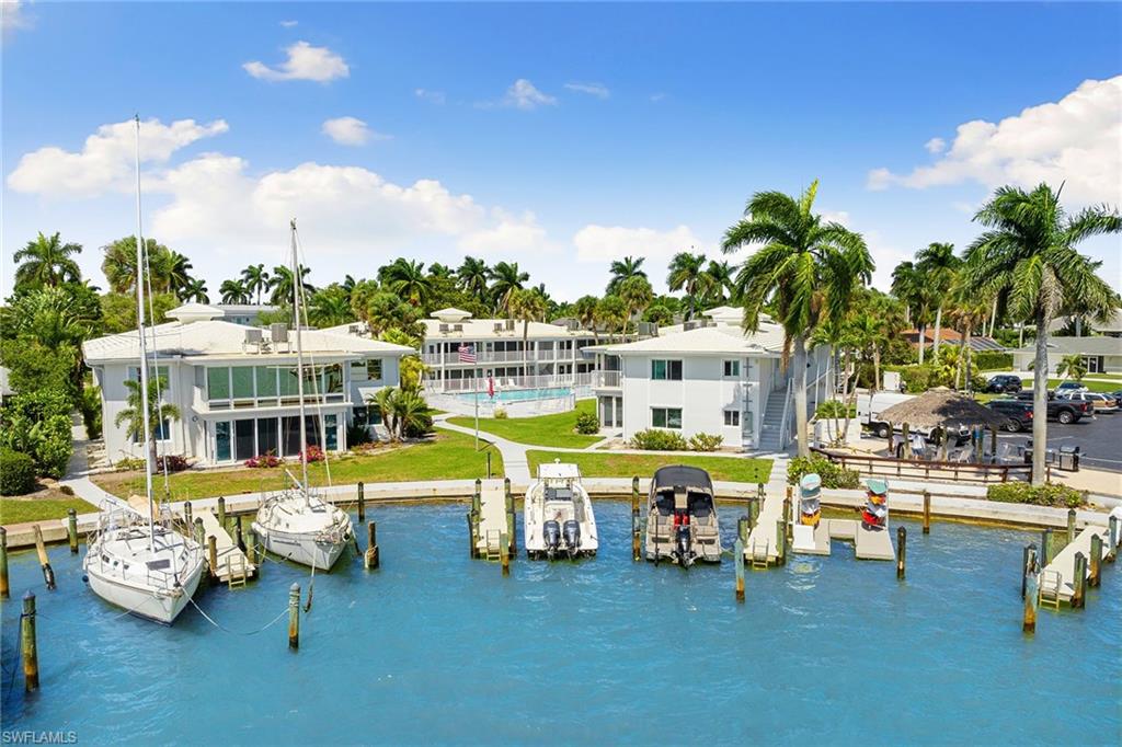 380 Harbour DR # 380