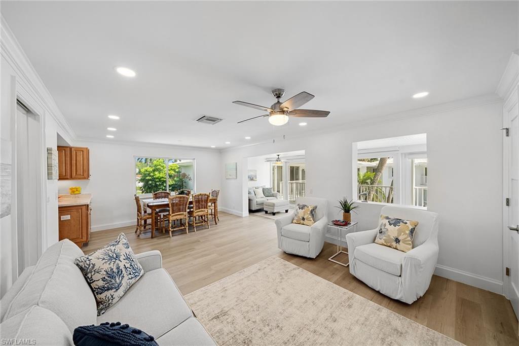 380 Harbour DR # 380