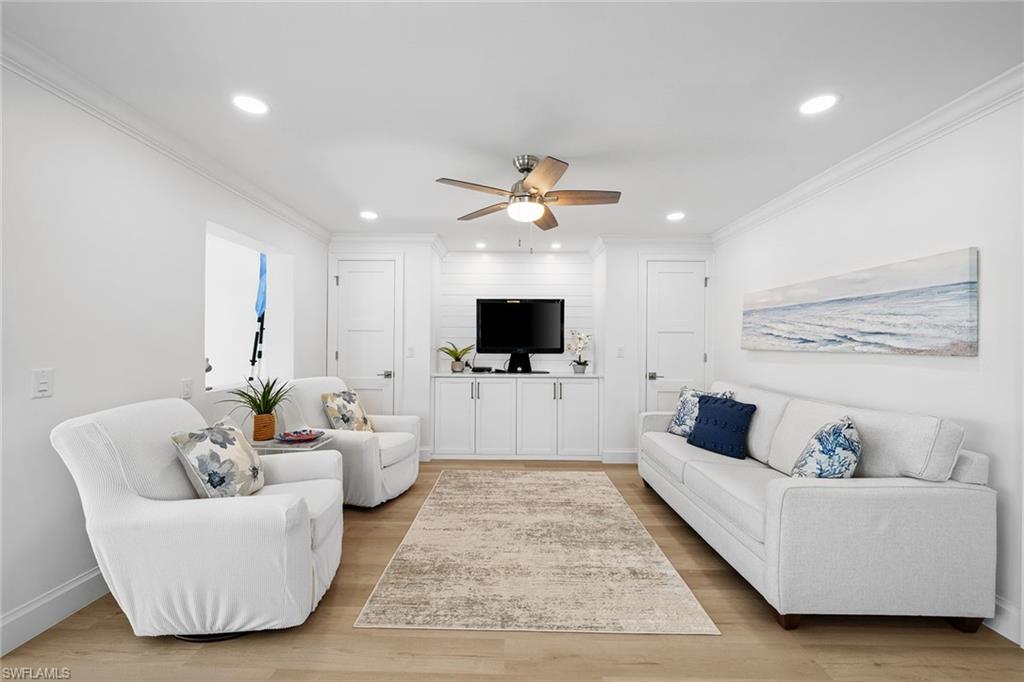 380 Harbour DR # 380