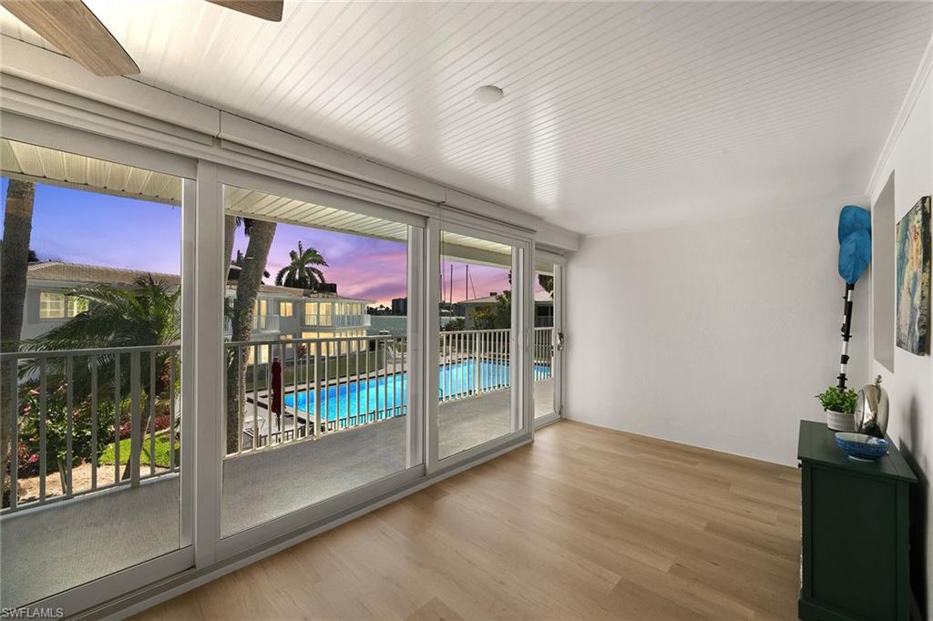 380 Harbour DR # 380