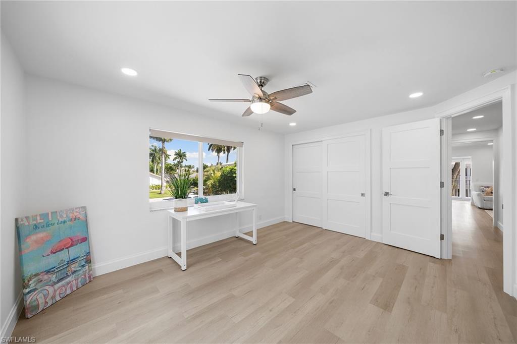 380 Harbour DR # 380