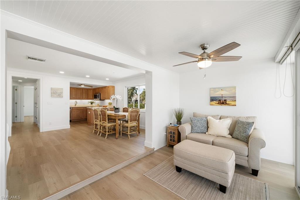 380 Harbour DR # 380