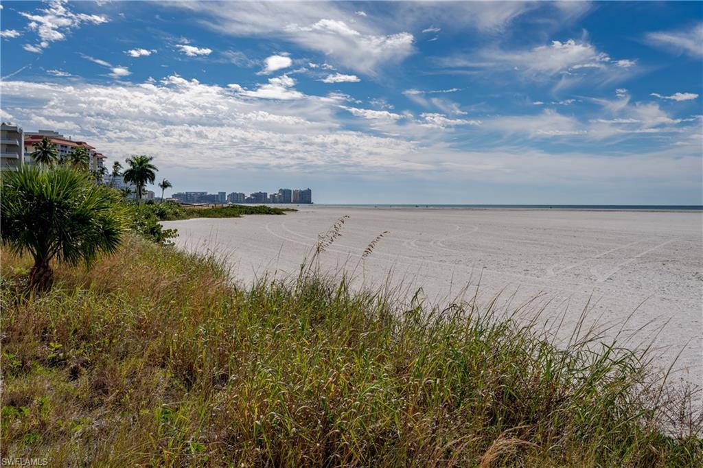 320 Seaview CT 1212