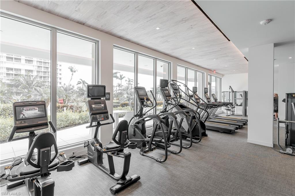 320 Seaview CT 1212