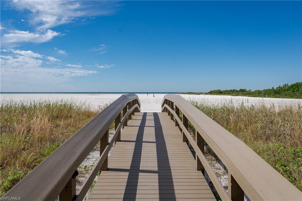320 Seaview CT 1212