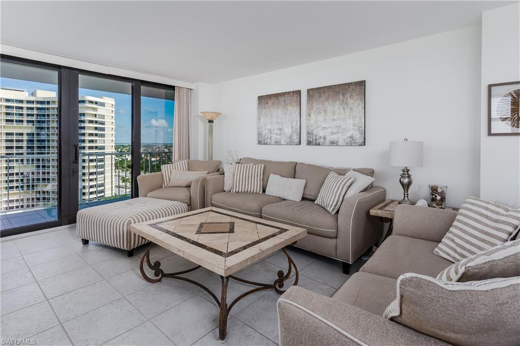 320 Seaview CT 1212
