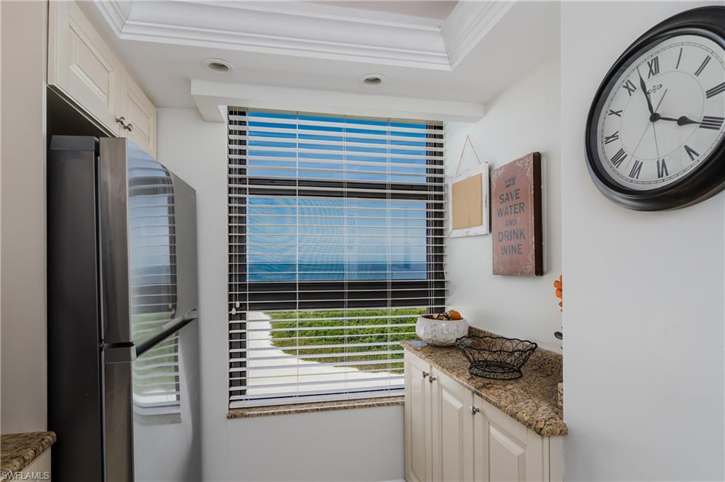 320 Seaview CT 1212
