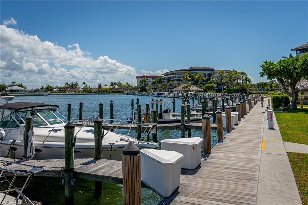 320 Seaview CT 1212